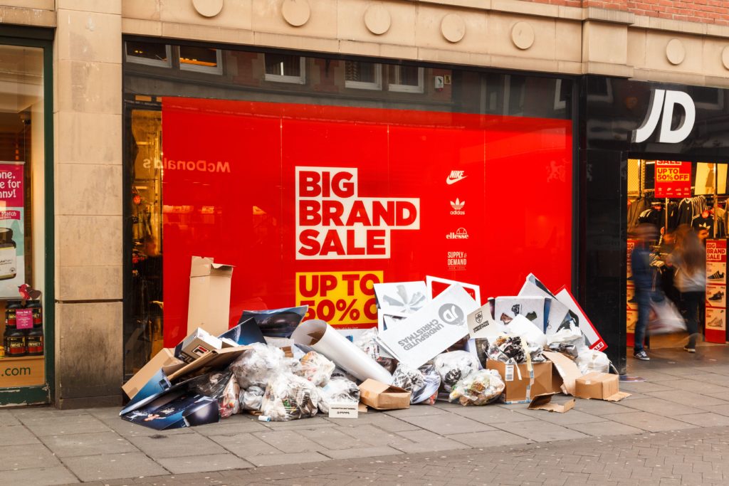 shop rubbish clearance-clearitwaste